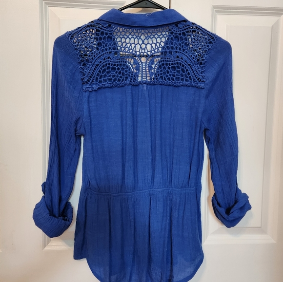 Mine royal blue blouse. Size small - Picture 2 of 5